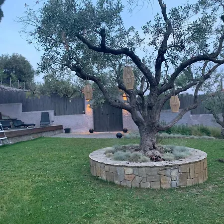 Villa Sea View In Olive Garden